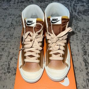 2021 Wmns Blazer Mid ‘77 SE Ale